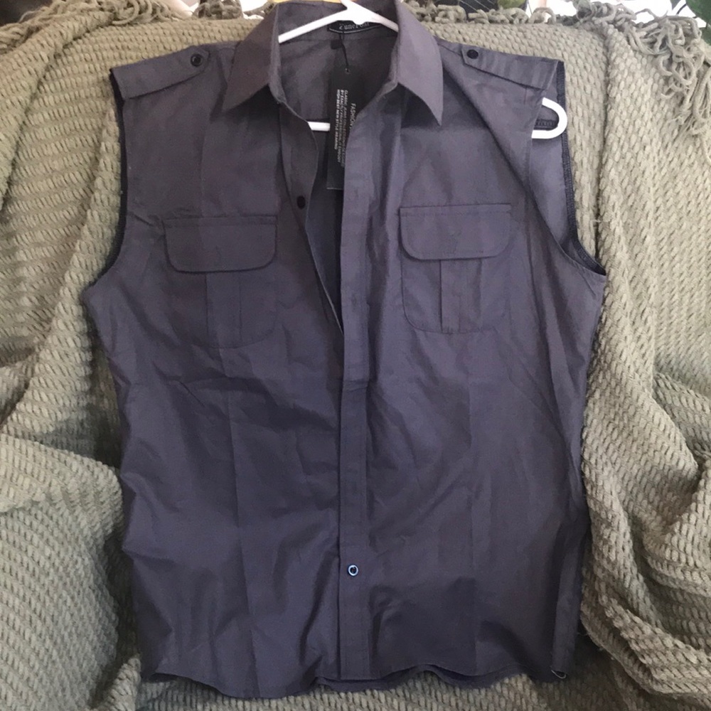 Gray button down Sz L ZunePoar